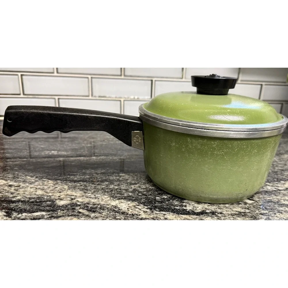 Vintage Club Aluminum Avocado Green Saucepan Set with Lids 2 Piece Retro MCM